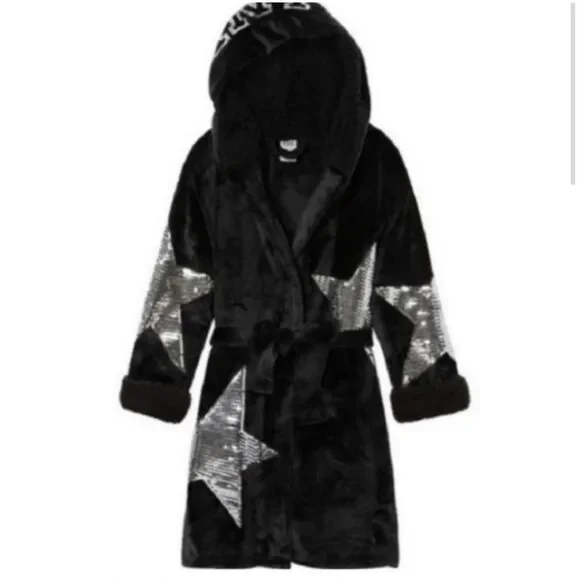 PINK VS RARE STAR BLING ROBE
XS/S - Picture 3 of 7